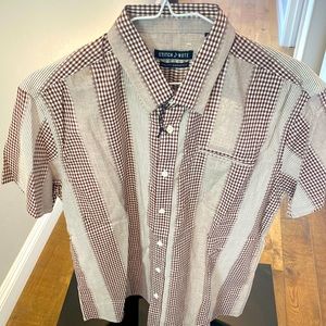 Short sleeved button down shirt by Stitch Note